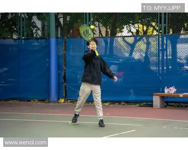 南京网球队的技术揭秘:网球巨献带你领略竞技魅力与训练奥秘 南京网球队的技术揭秘:网球巨献带你领略竞技魅力与训练奥秘