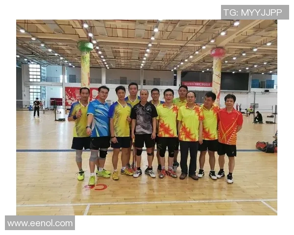 武汉羽毛球队与重庆羽毛球队赛后复盘分析个人能力与战术表现