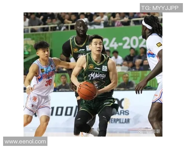 郭昊文:从青年篮球新星到职业赛场的奋斗与成长之路 郭昊文:从青年篮球新星到职业赛场的奋斗与成长之路