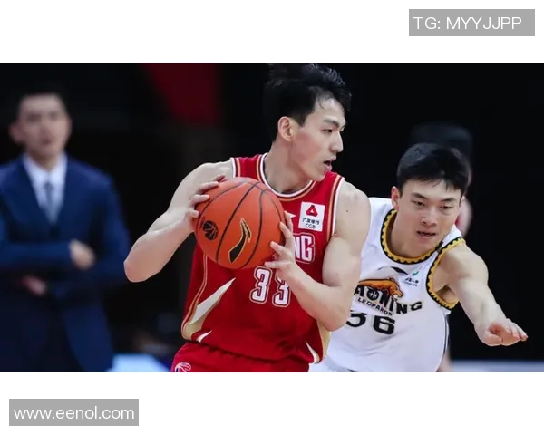 韩德君的篮球传奇之路：从青涩少年到CBA巨星的奋斗故事