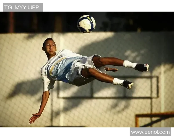 内马尔的足球传奇之路：从巴西小将到世界巨星的蜕变与辉煌